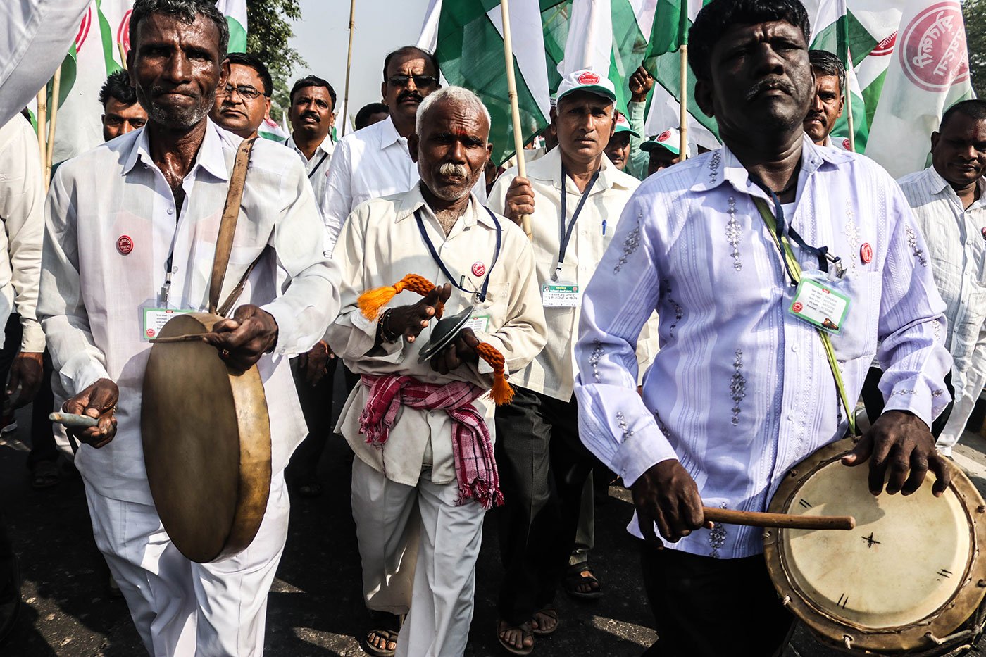 Farmers from the villages of Kolhapur district in Maharashtra playing traditional musical instruments amidst the March